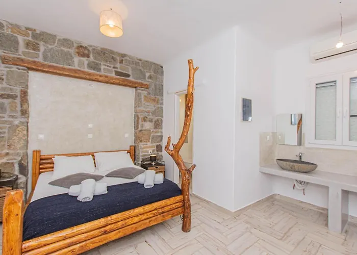 Bebis House Aparthotel Klouvas